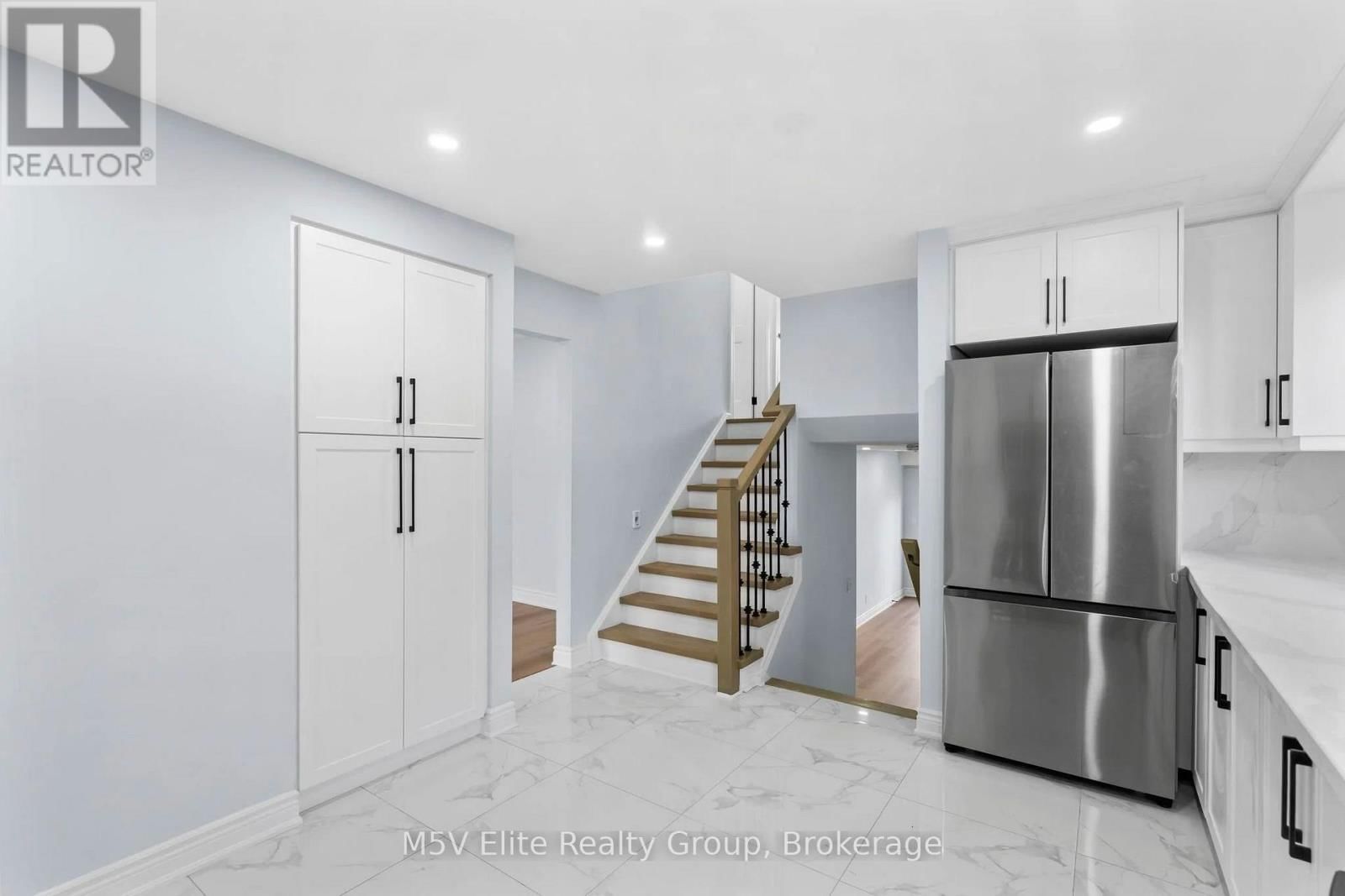 93 ASHFORD COURT Image 2