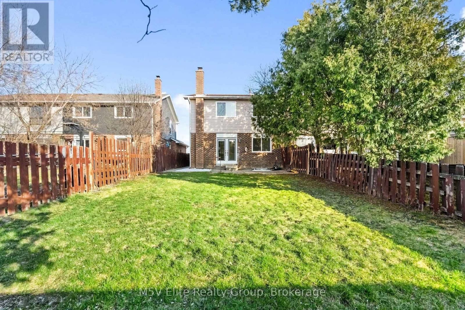 93 ASHFORD COURT Image 22