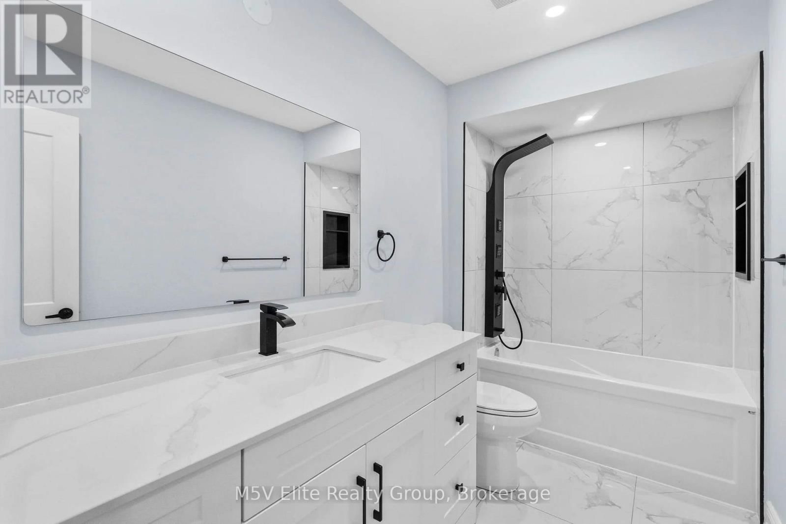 93 ASHFORD COURT Image 8