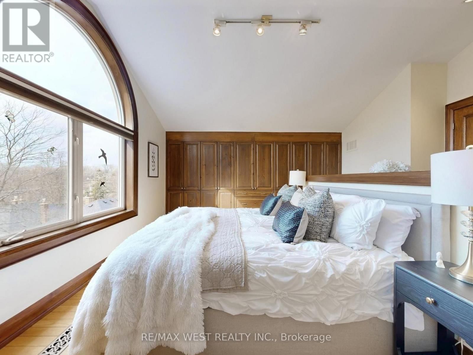 69 MAYFIELD AVENUE Image 22