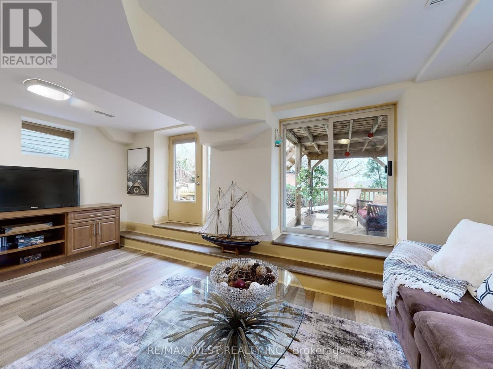 69 MAYFIELD AVENUE Image 31