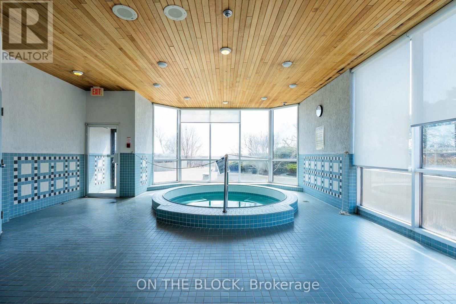 203 - 880 DUNDAS STREET WEST Image 25