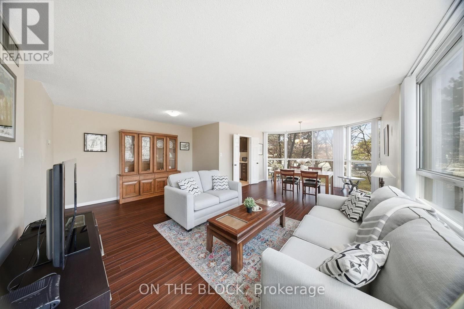 203 - 880 DUNDAS STREET WEST Image 7