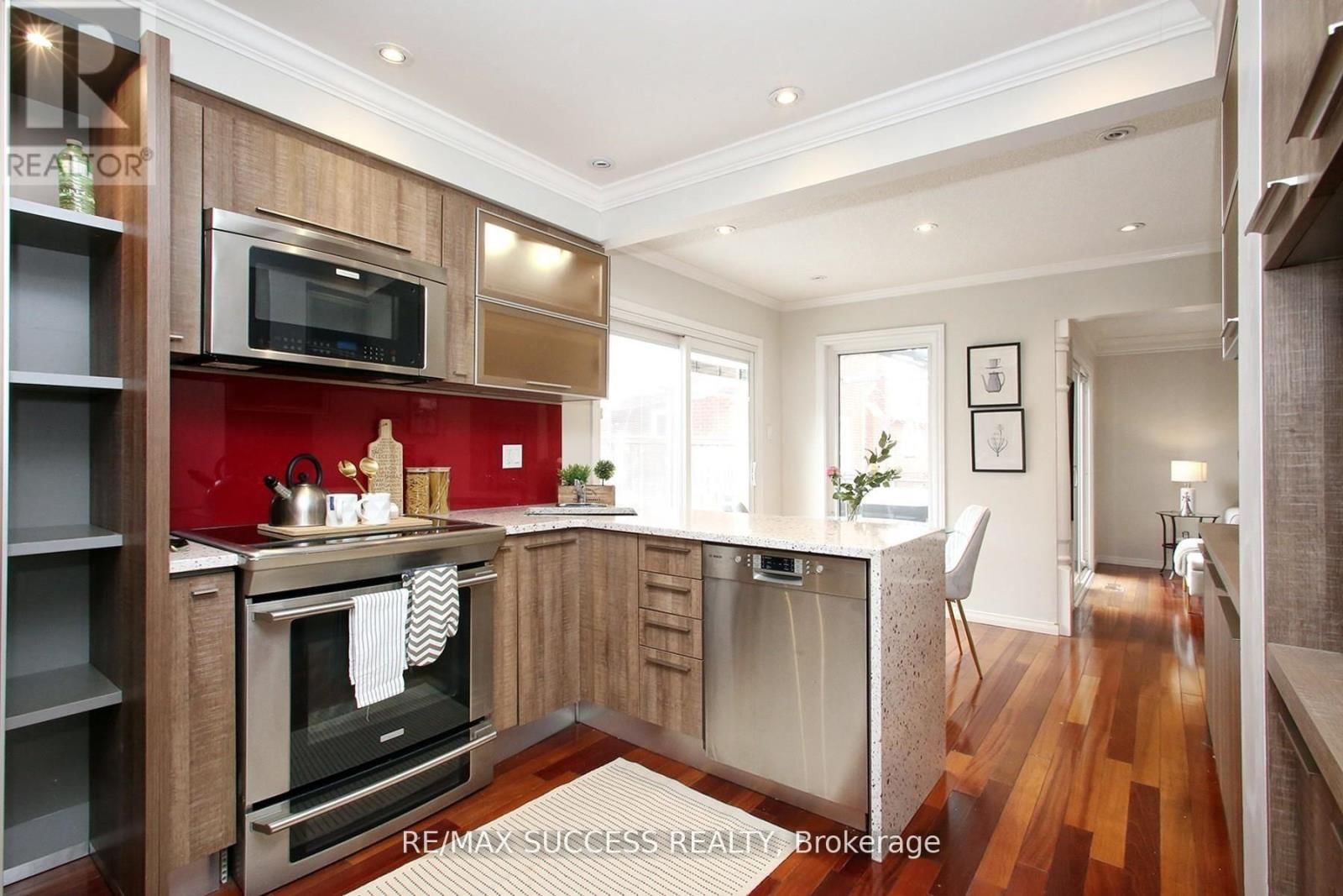 6643 MOCKINGBIRD LANE Image 13