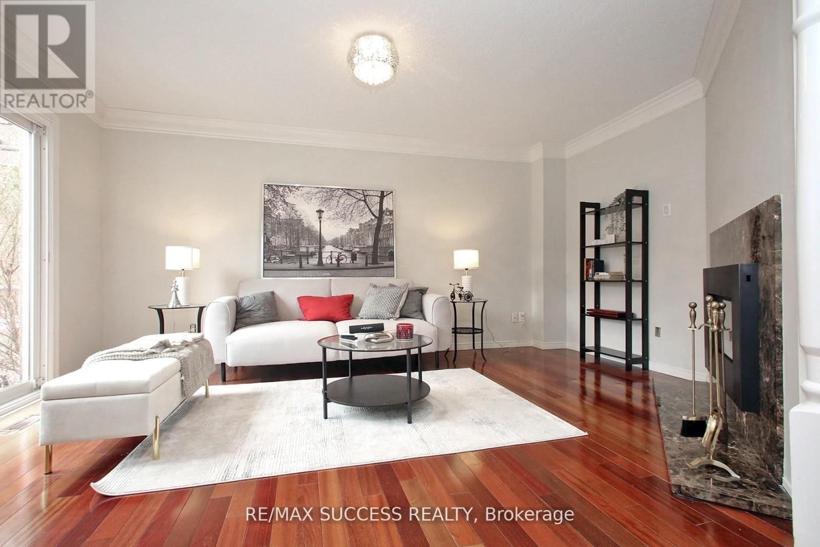 6643 MOCKINGBIRD LANE Image 17