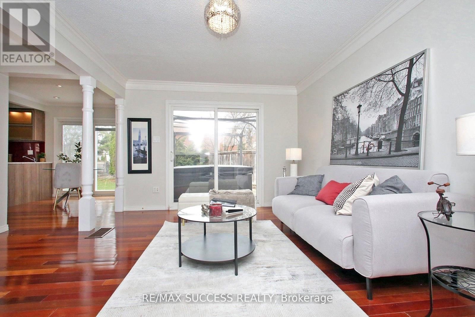 6643 MOCKINGBIRD LANE Image 21