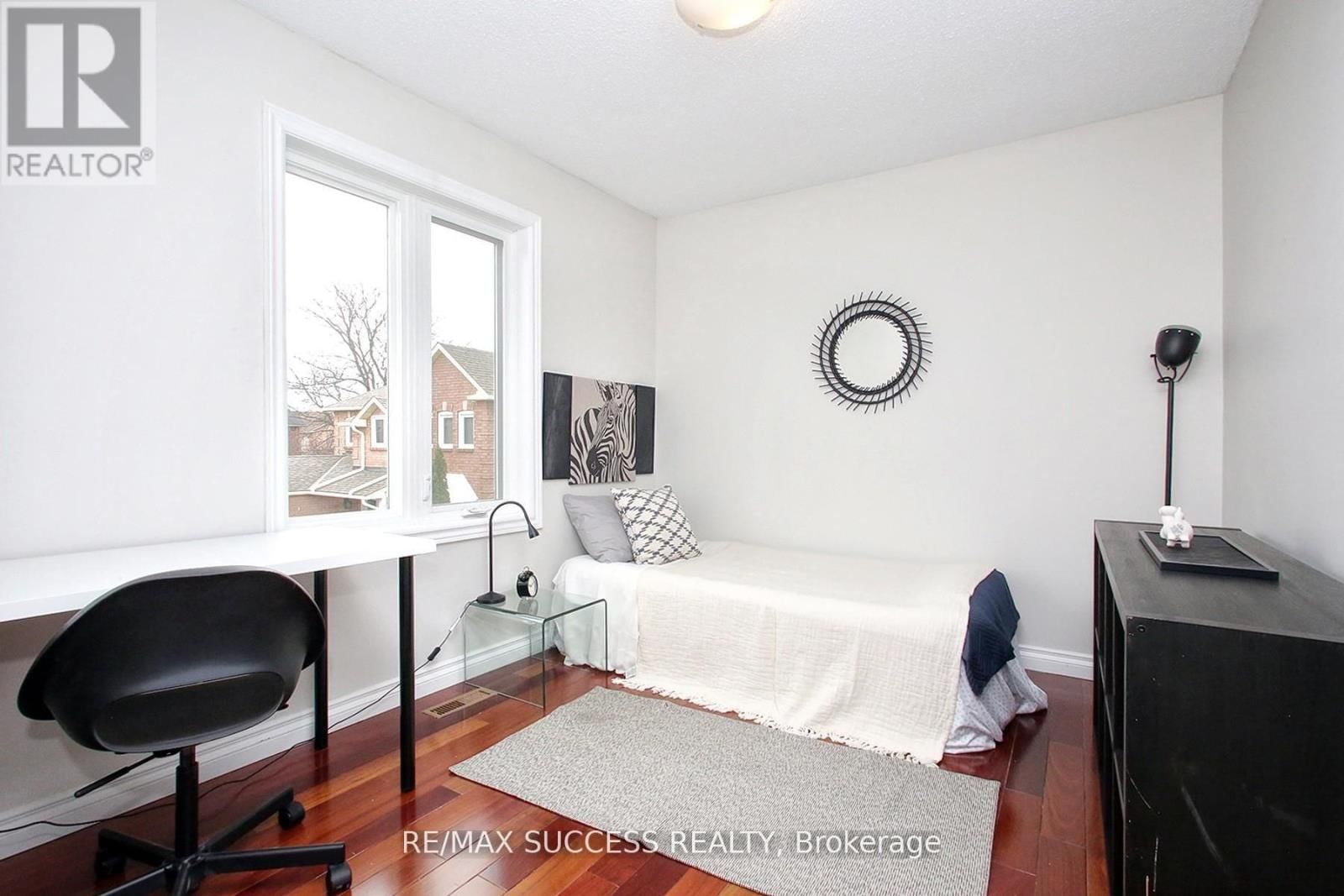 6643 MOCKINGBIRD LANE Image 25