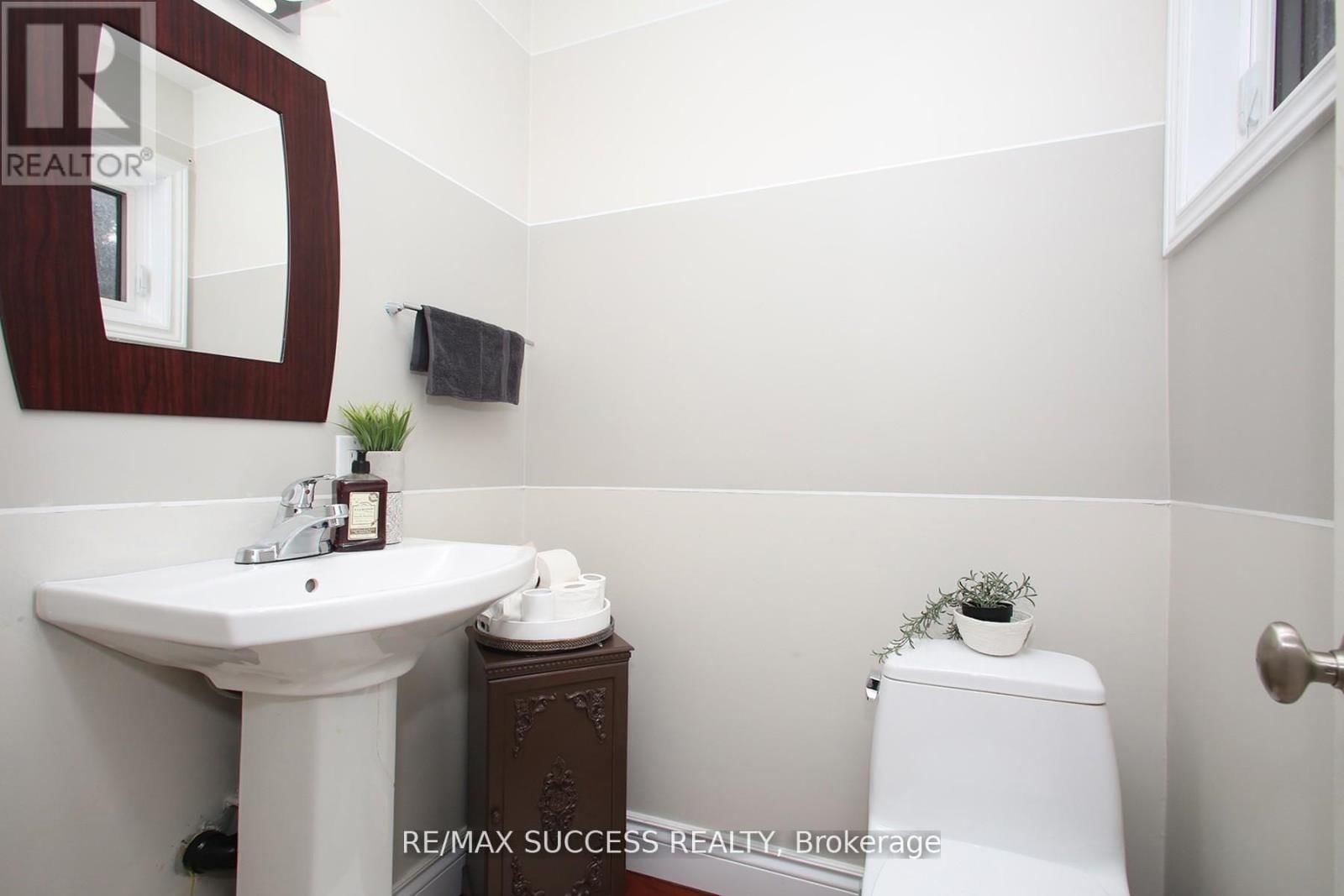 6643 MOCKINGBIRD LANE Image 33