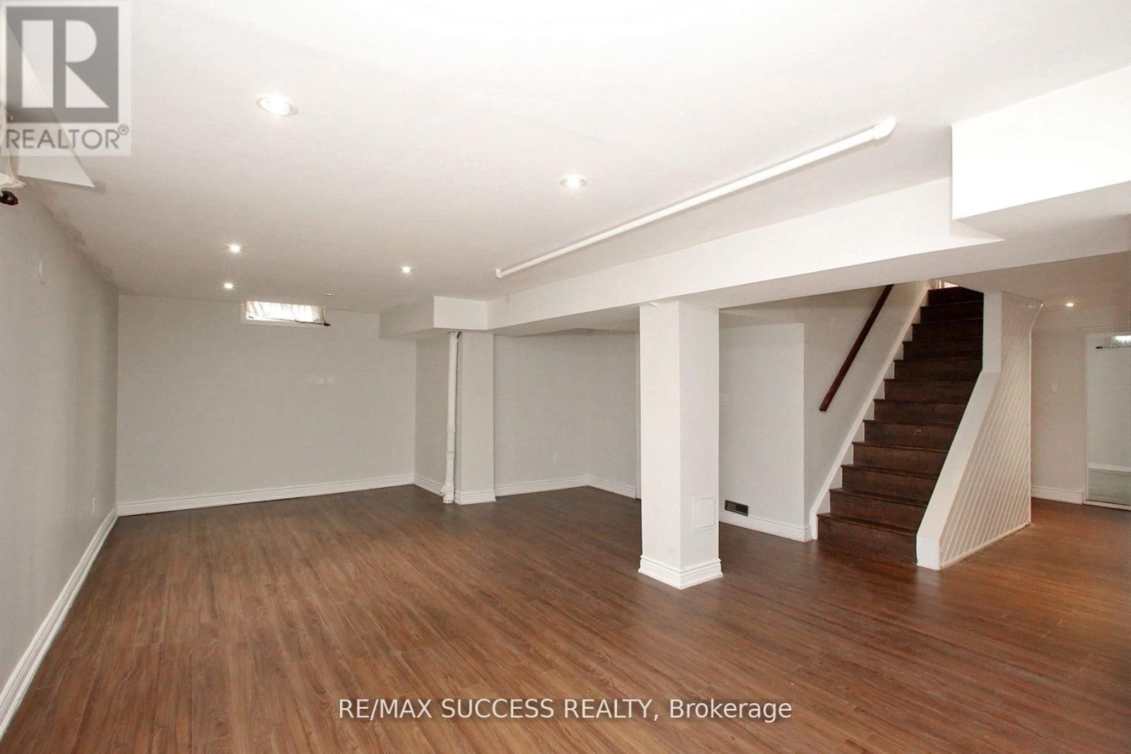 6643 MOCKINGBIRD LANE Image 35