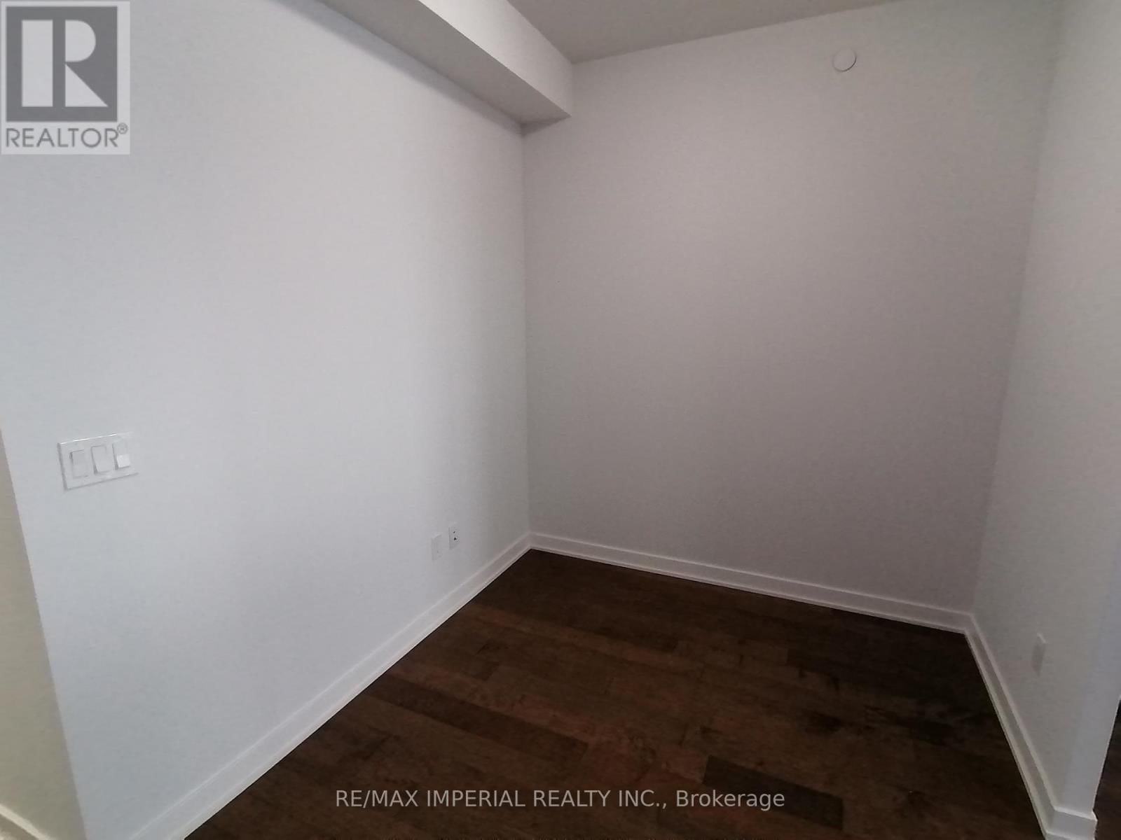 1201 - 4655 GLEN ERIN DRIVE Image 5