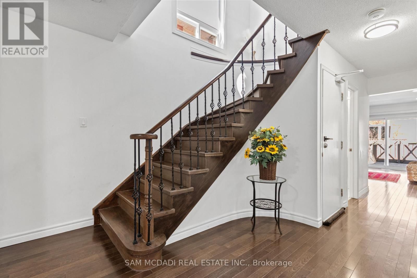 6282 CAMGREEN CIRCLE Image 16