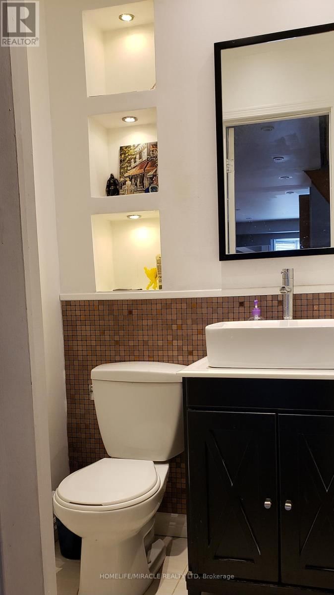 487 WALLENBERG CRESCENT Image 19