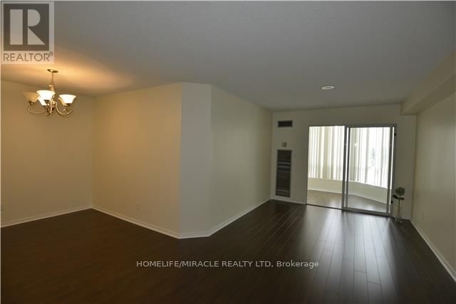 313 - 155 HILLCREST AVENUE Image 4