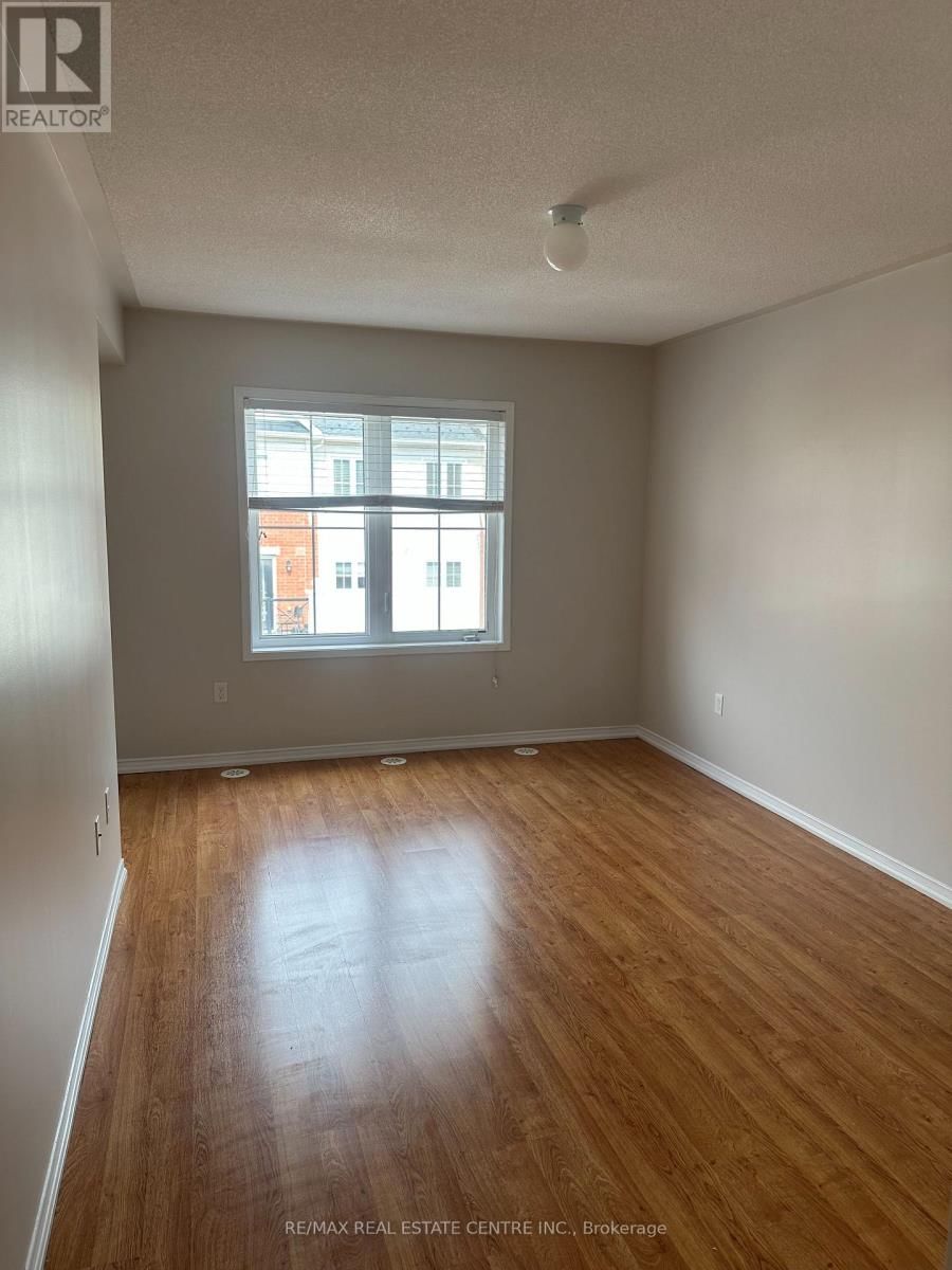 6 - 2476 POST ROAD Image 5