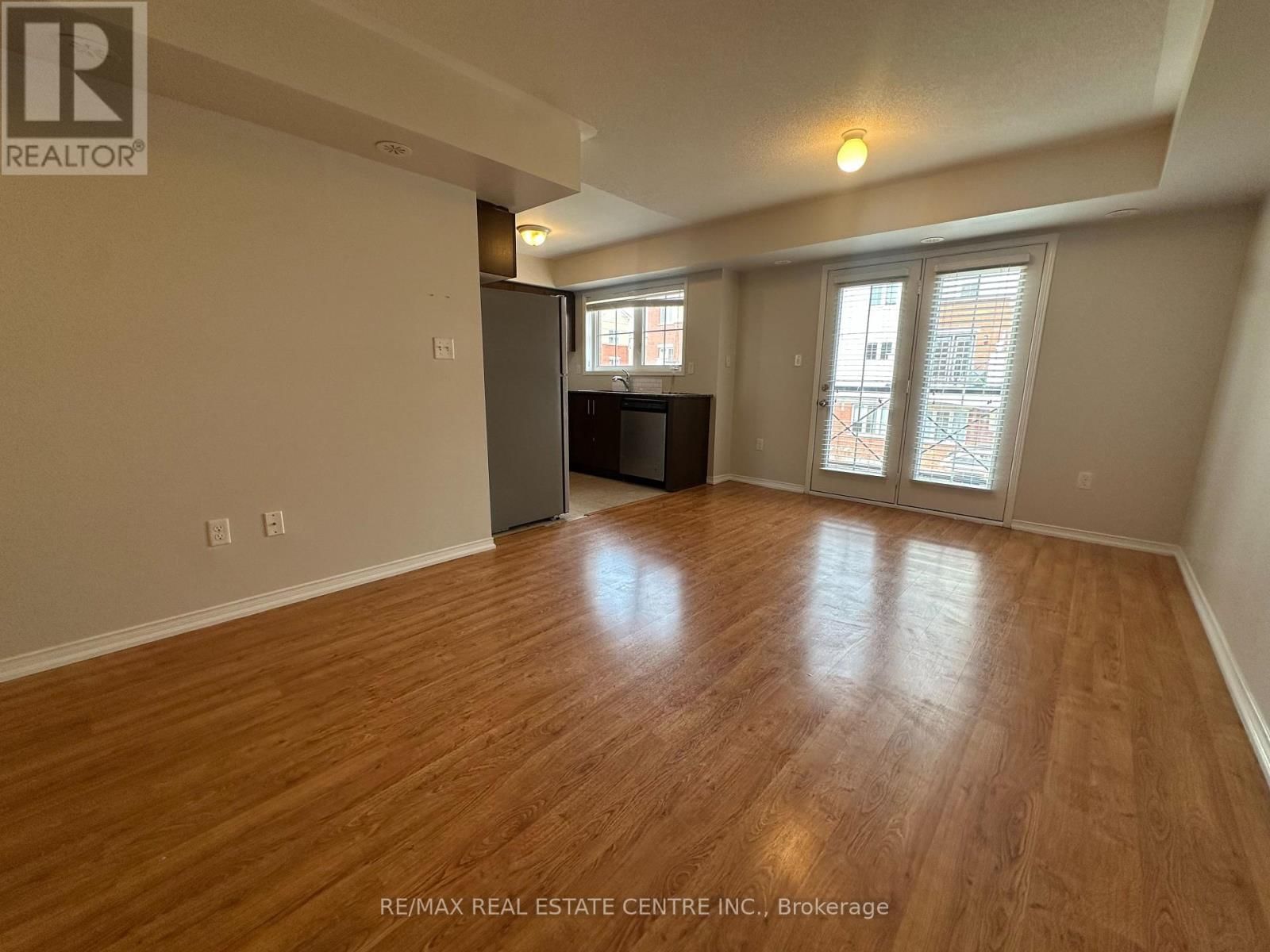 6 - 2476 POST ROAD Image 6