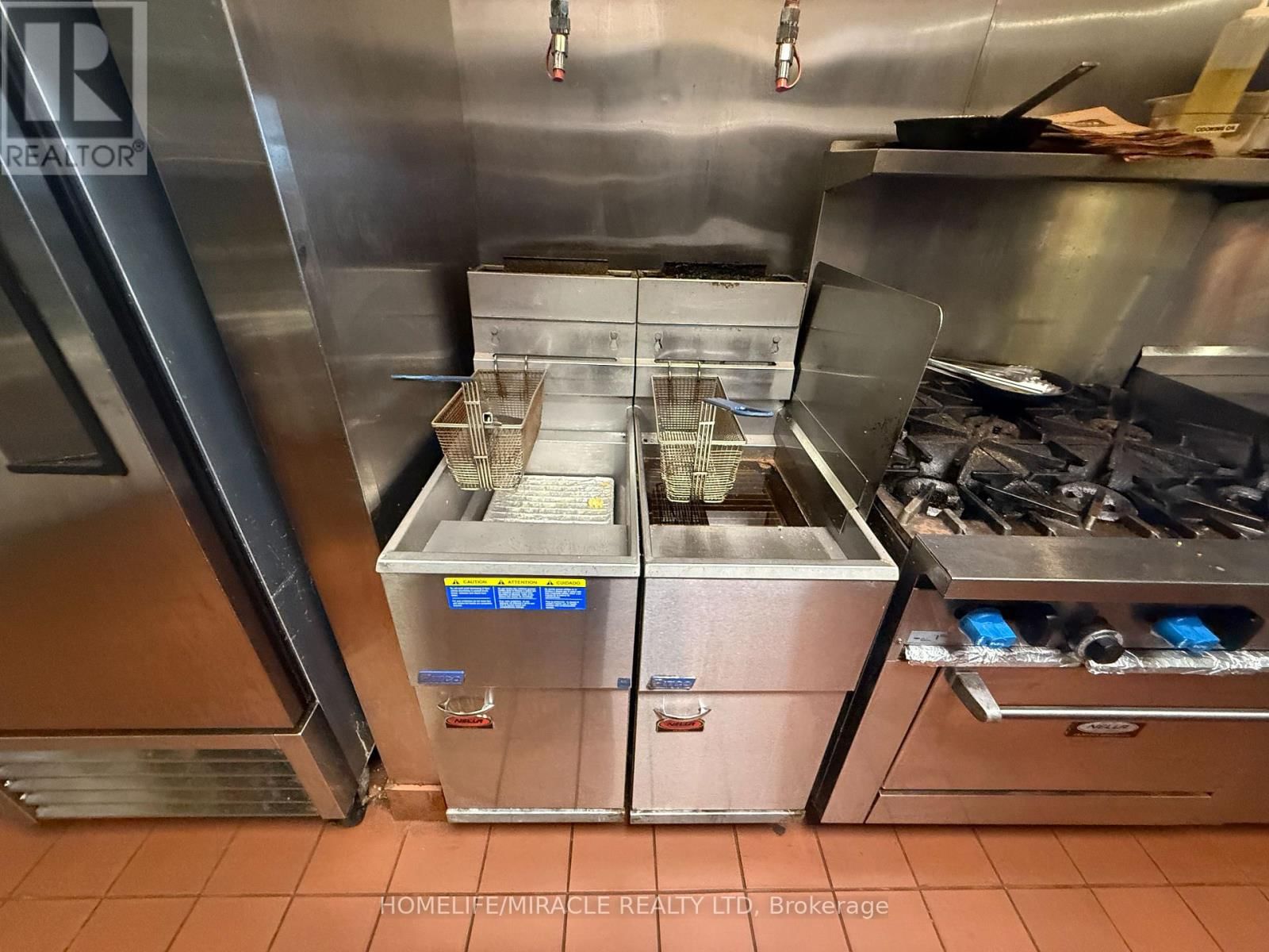 80 - 95 THE POND ROAD Image 27