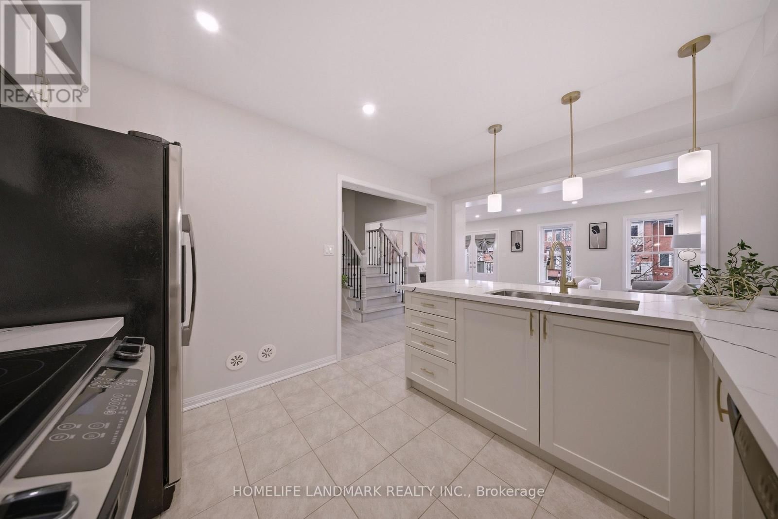 268 WETENHALL LANDING Image 14