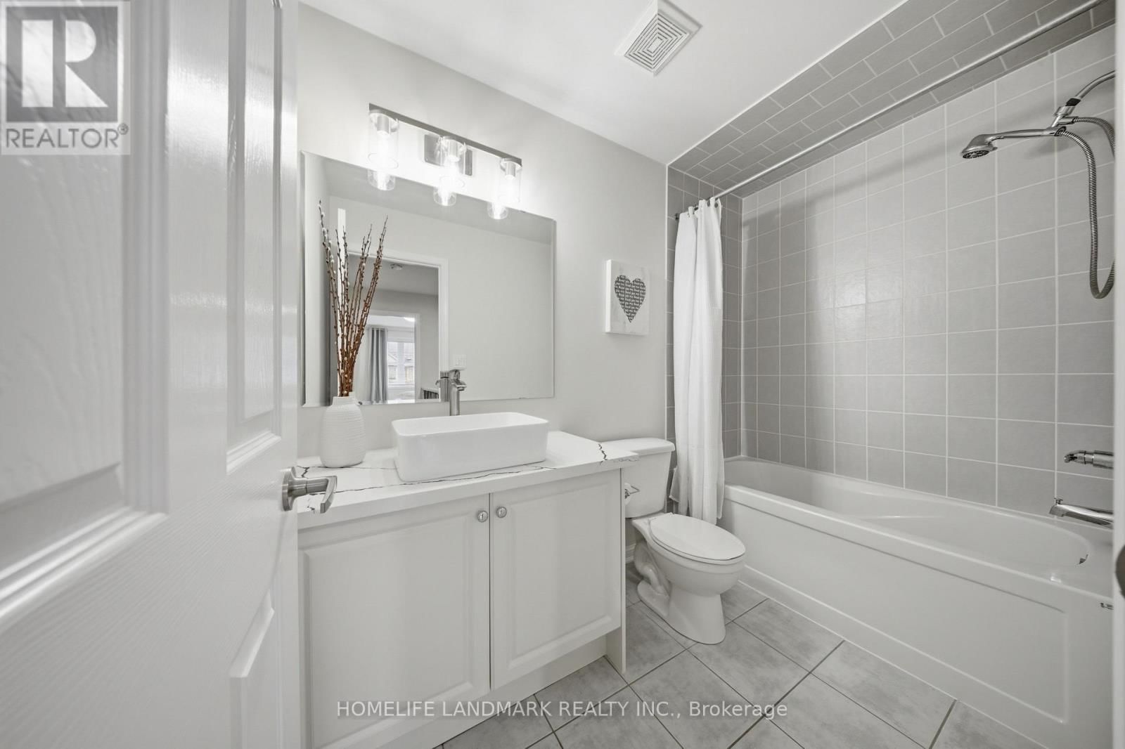 268 WETENHALL LANDING Image 21