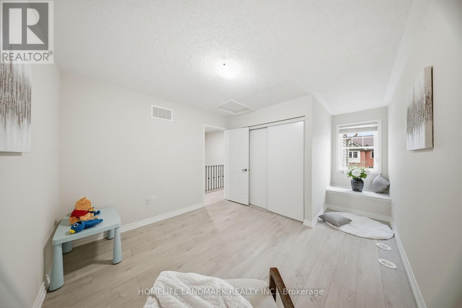 268 WETENHALL LANDING Image 24