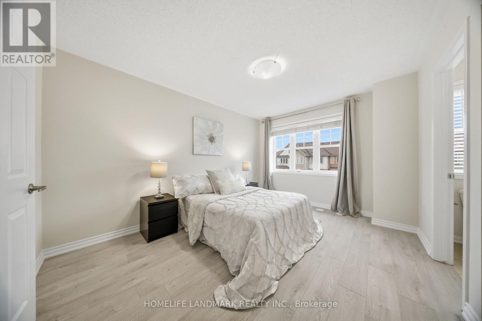 268 WETENHALL LANDING Image 25