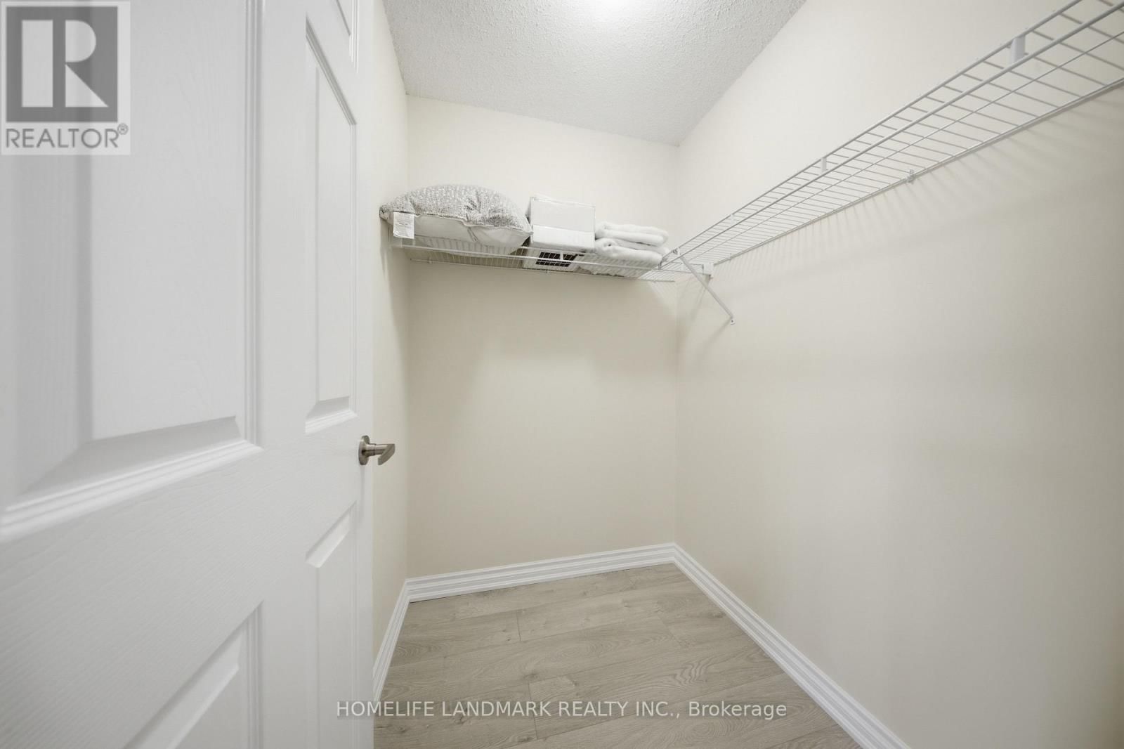 268 WETENHALL LANDING Image 28