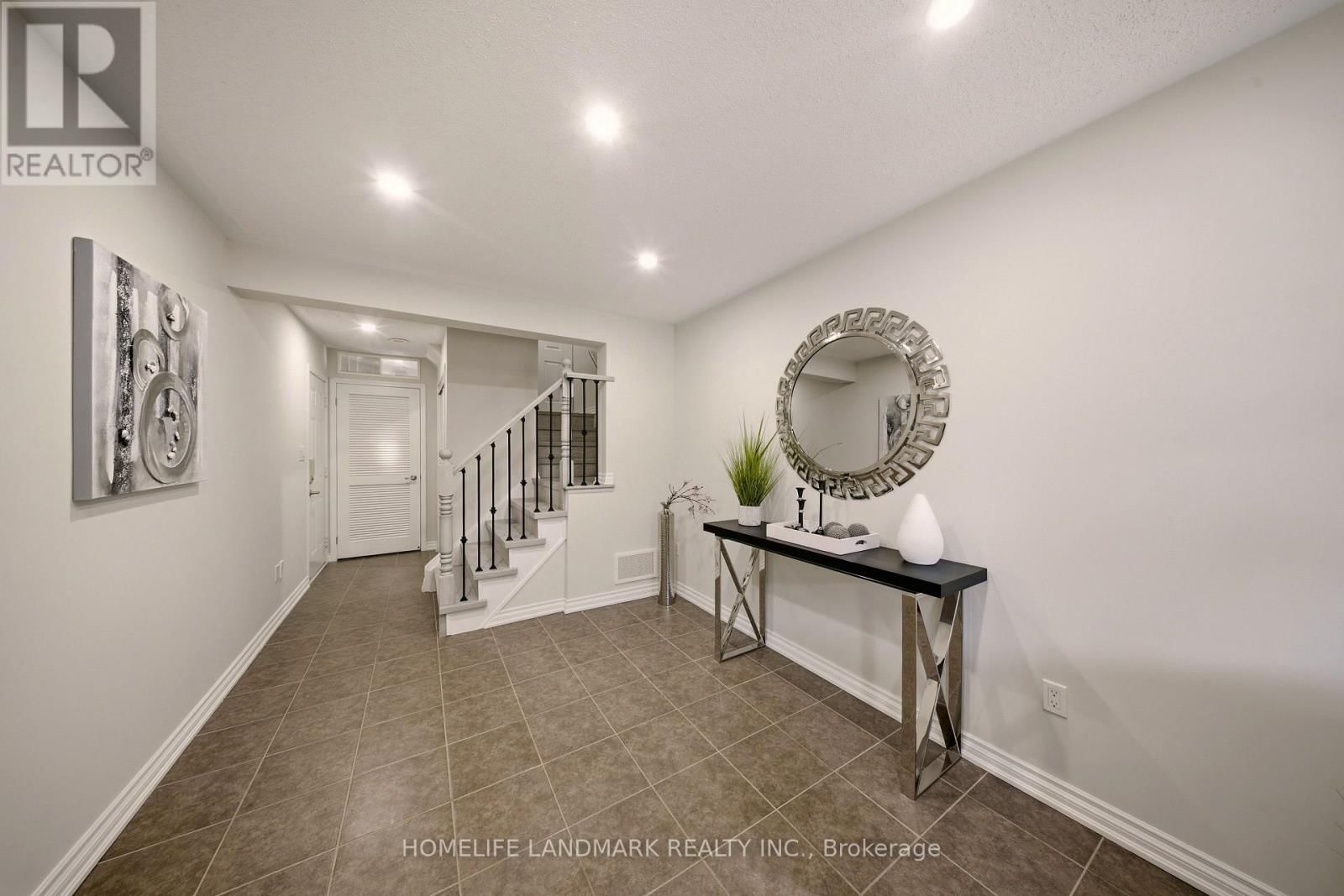 268 WETENHALL LANDING Image 6