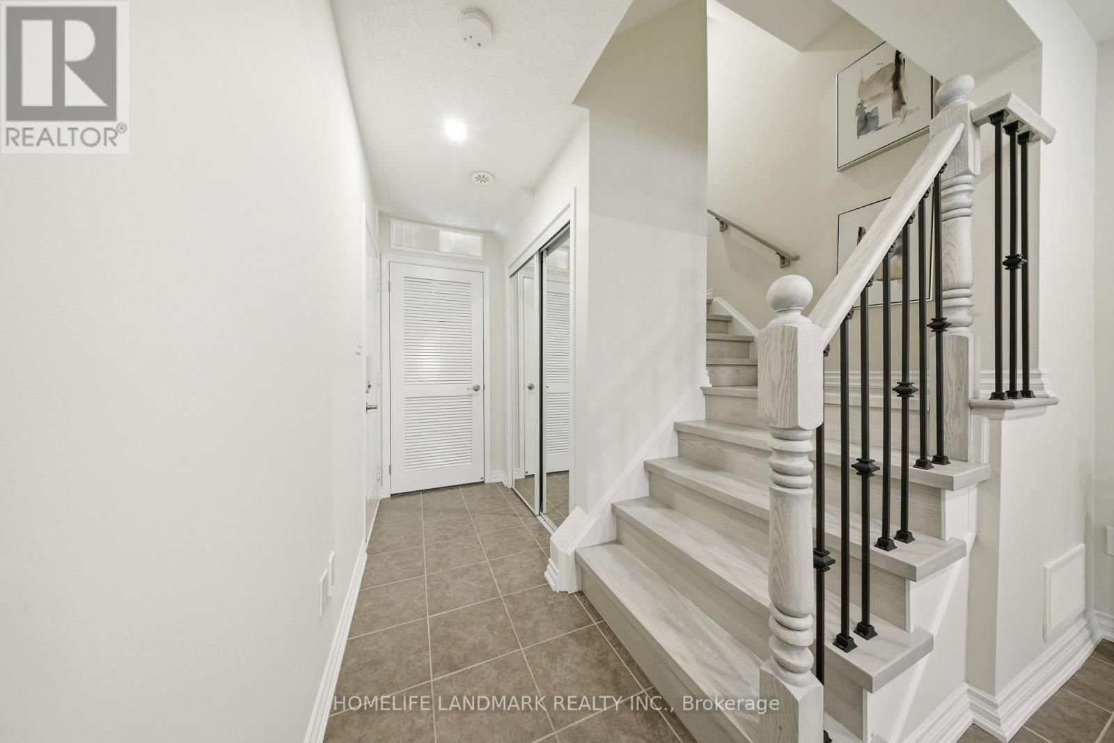 268 WETENHALL LANDING Image 7