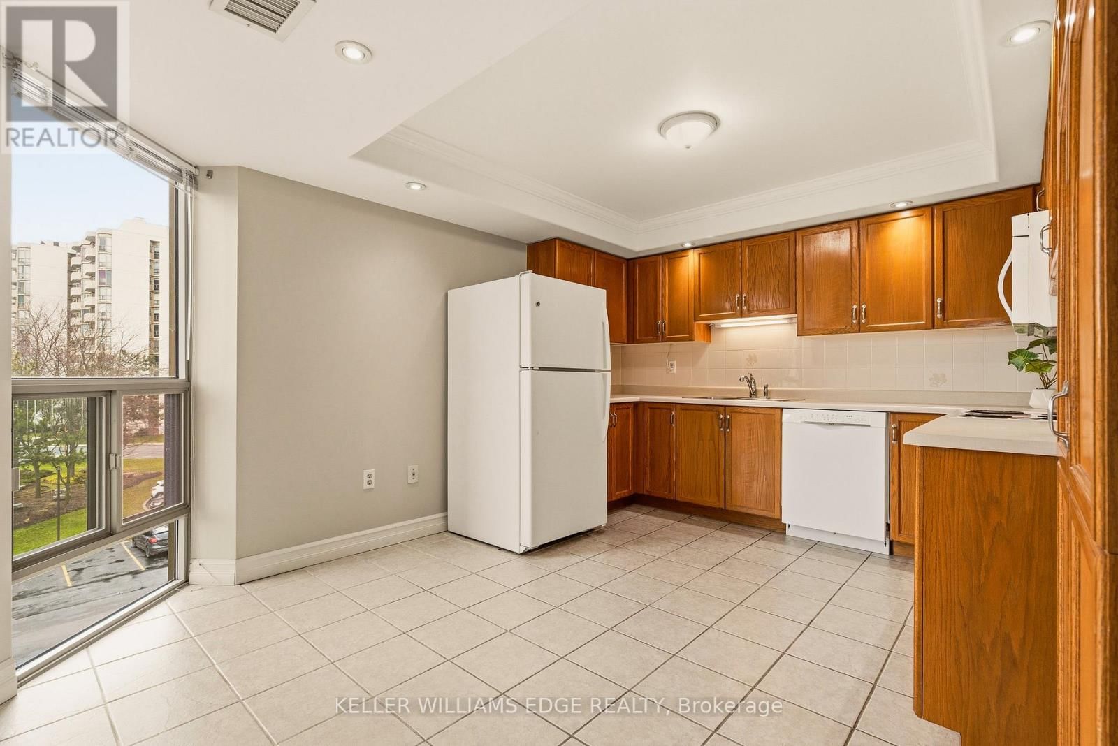 407 - 5070 PINEDALE AVENUE Image 11