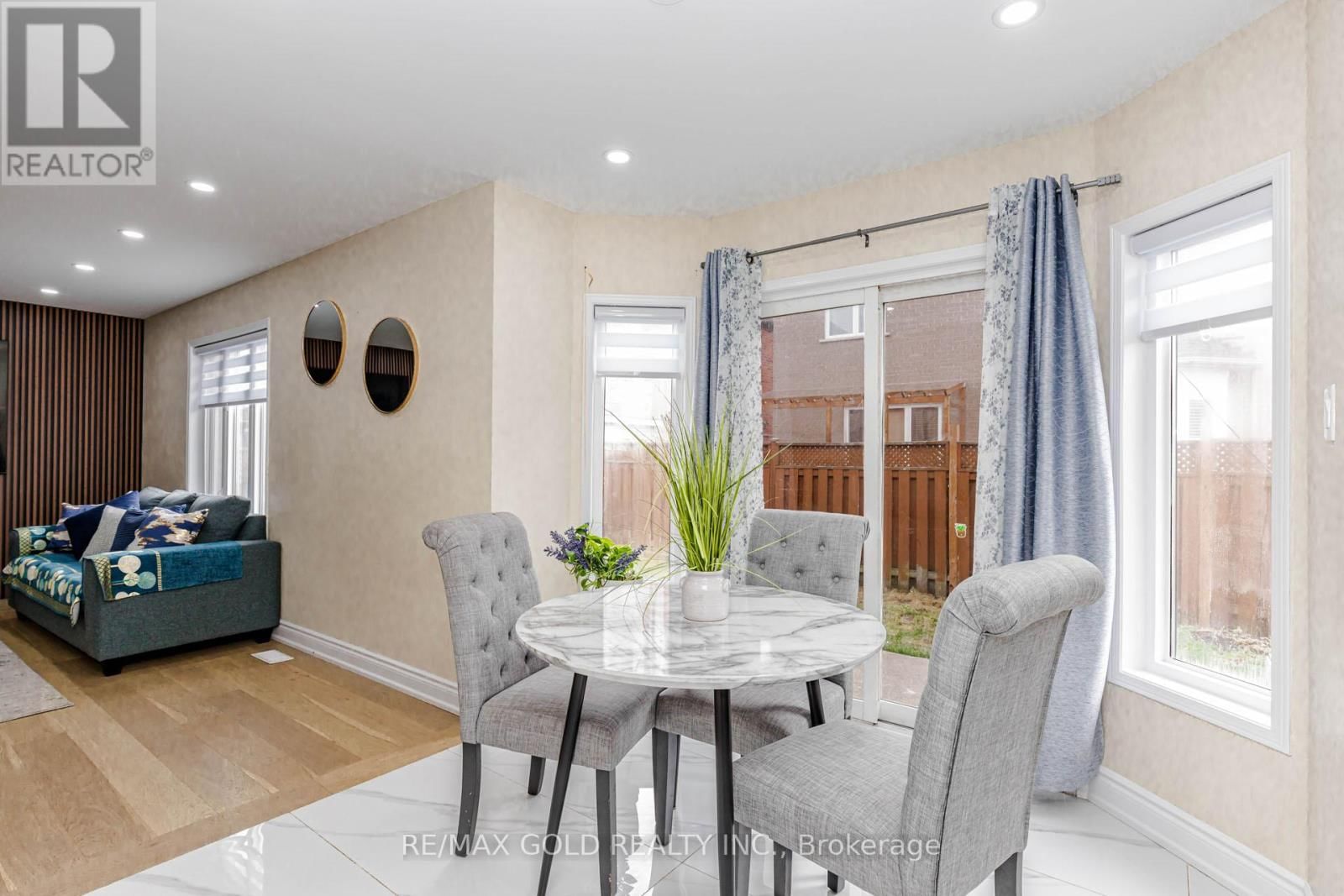 23 WILD INDIGO CRESCENT Image 16