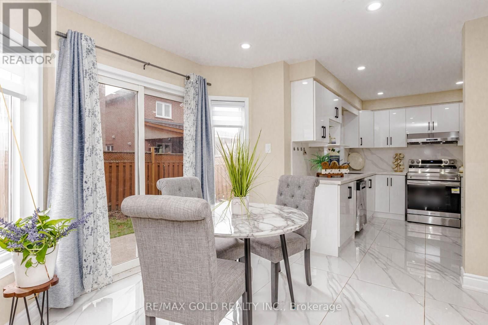 23 WILD INDIGO CRESCENT Image 17