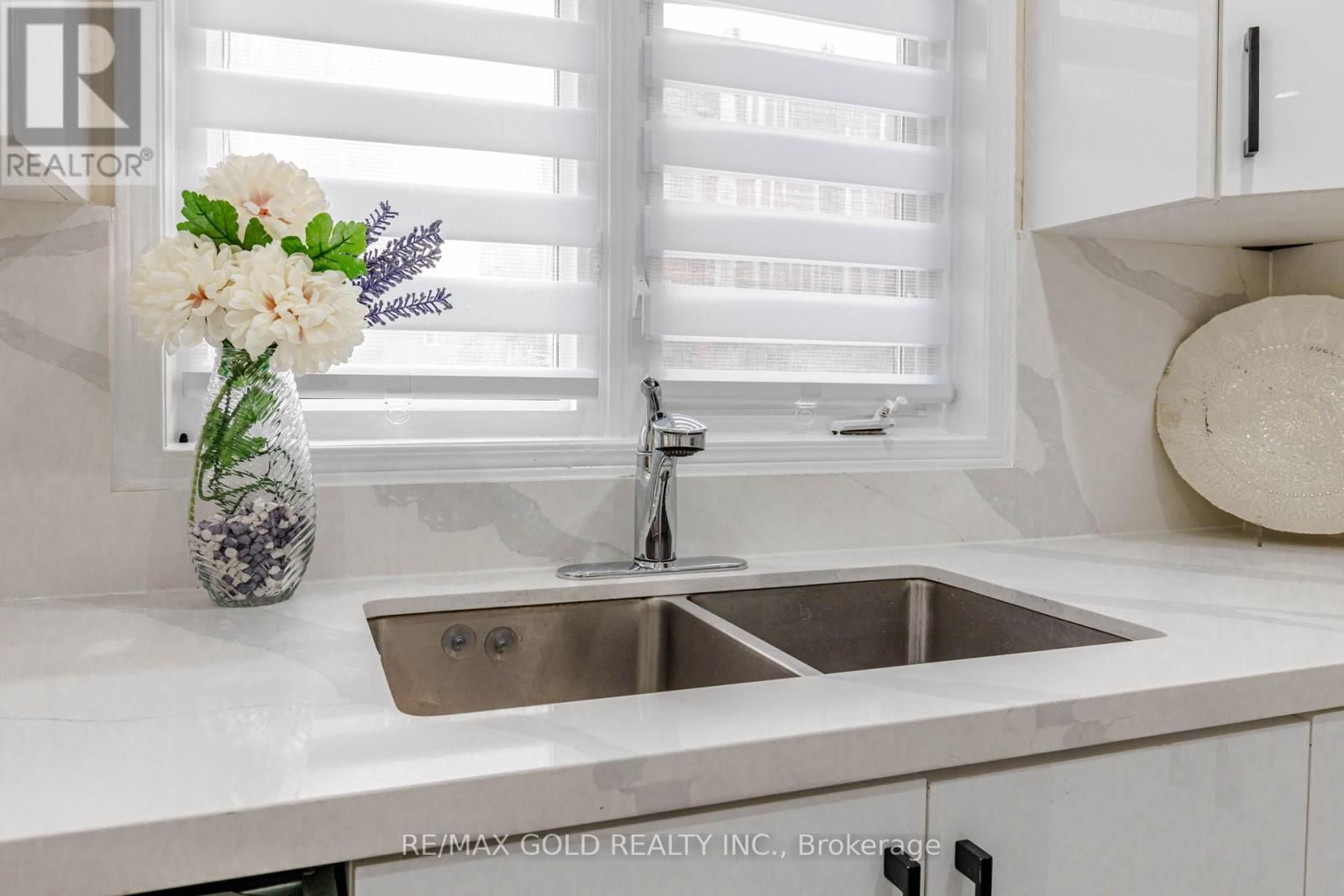 23 WILD INDIGO CRESCENT Image 20