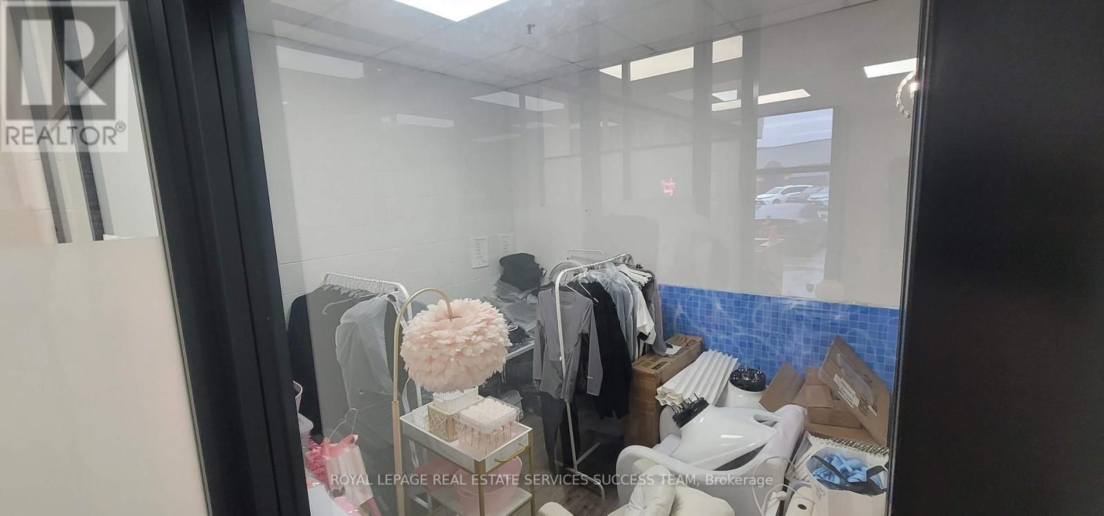 6 - 3075 RIDGEWAY DRIVE Image 10