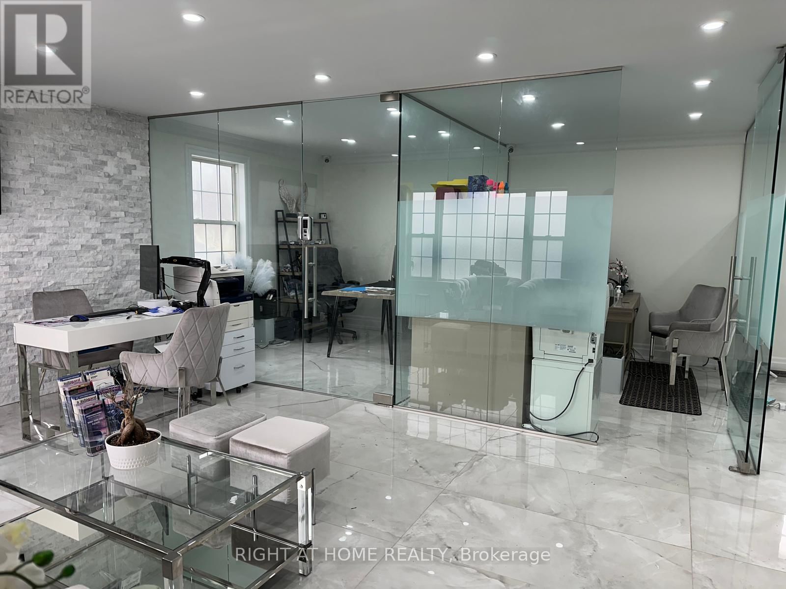 2789 DERRY ROAD EAST Image 6