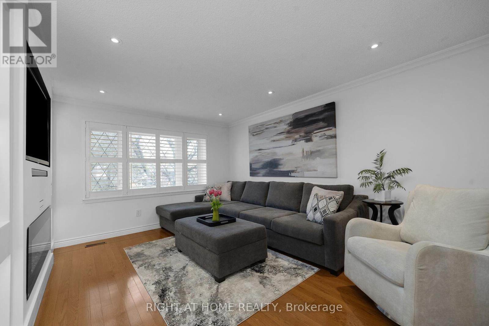 760 WILLOW AVENUE Image 10