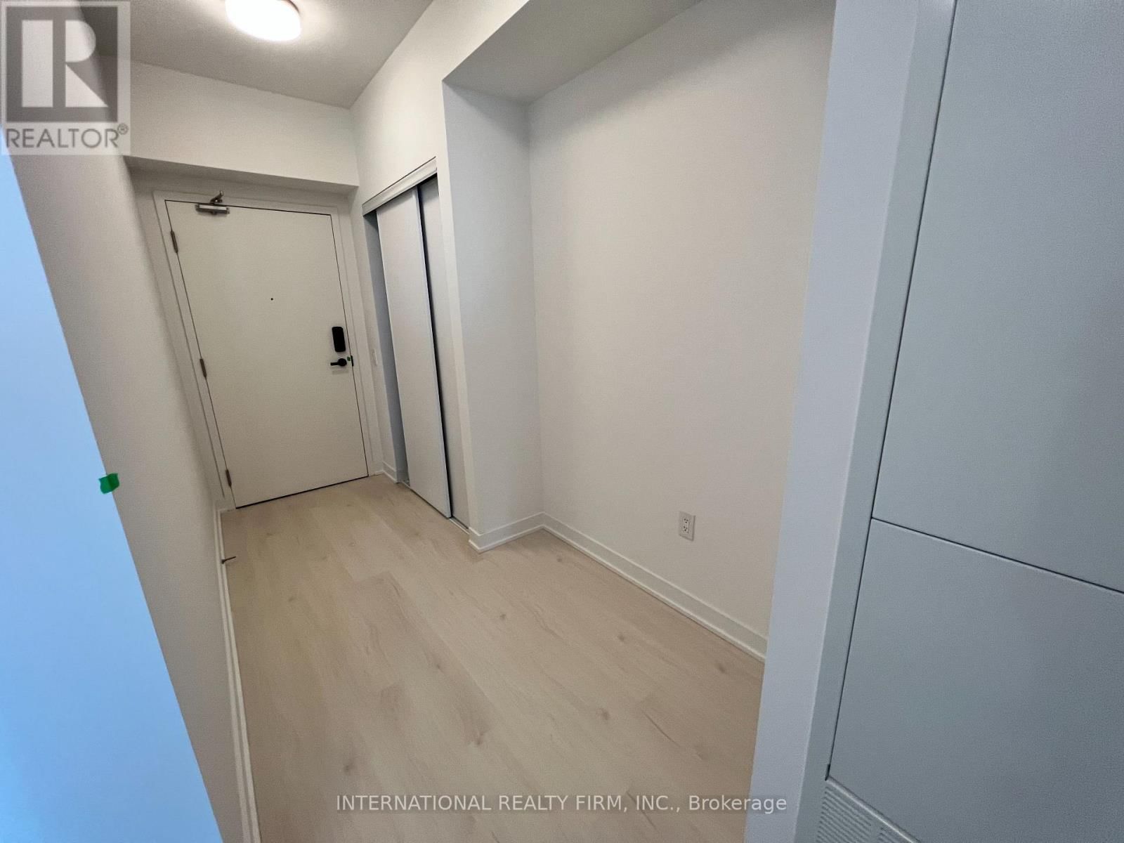 4002 - 3900 CONFEDERATION PARKWAY Image 9