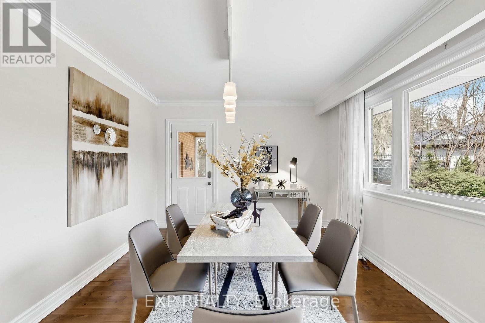 261 PINEHURST DRIVE Image 8