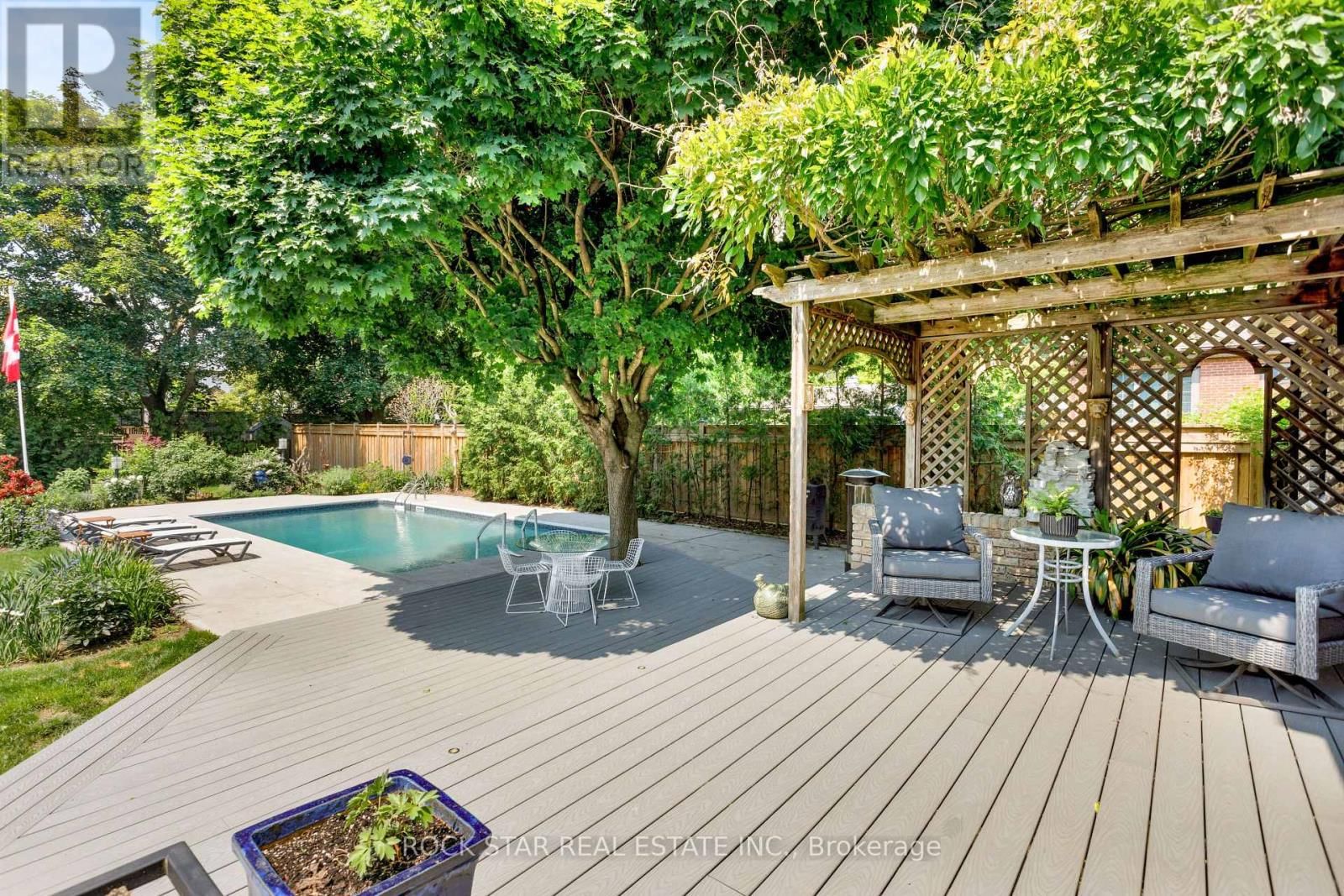 946 GLENWOOD AVENUE Image 14