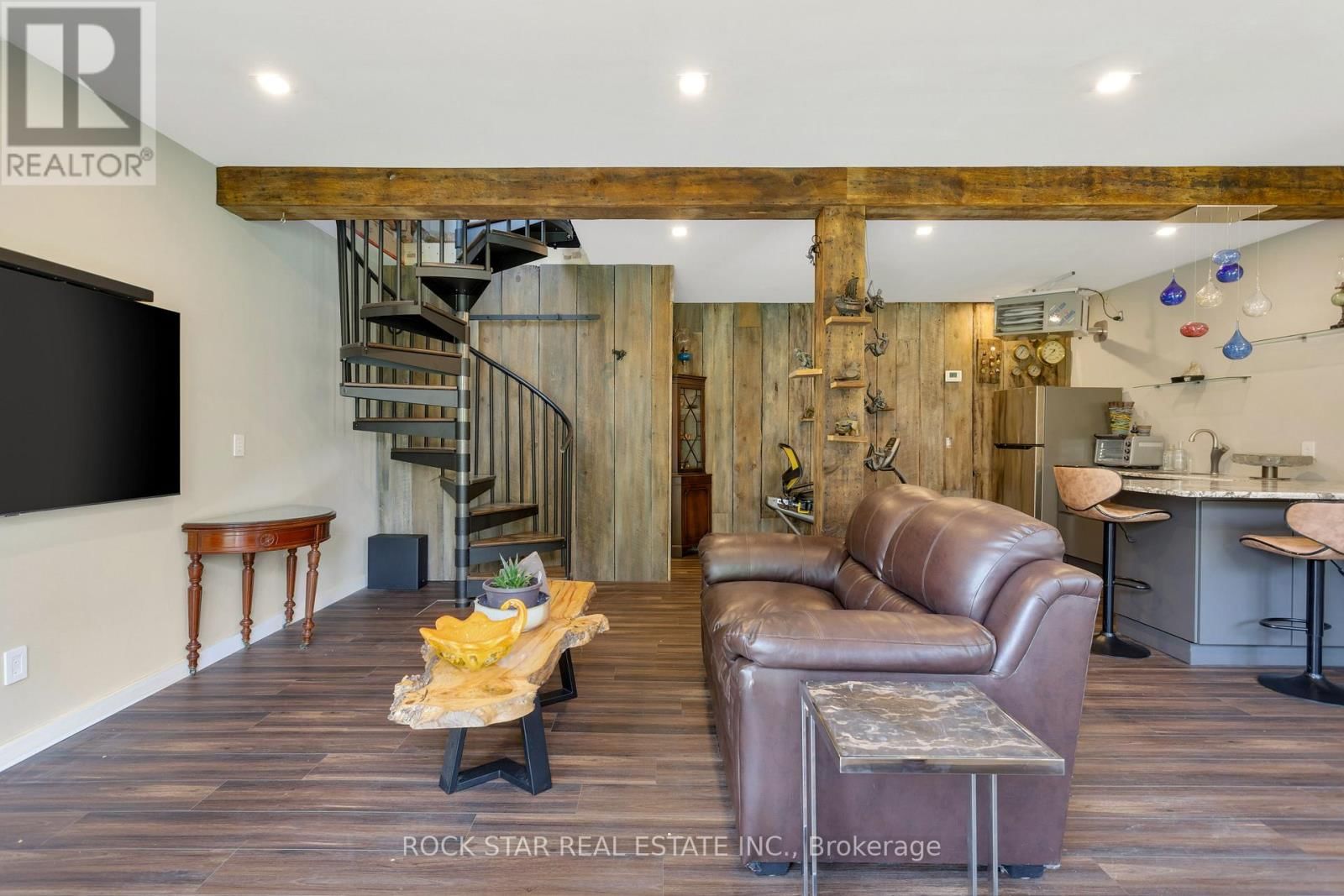 946 GLENWOOD AVENUE Image 18