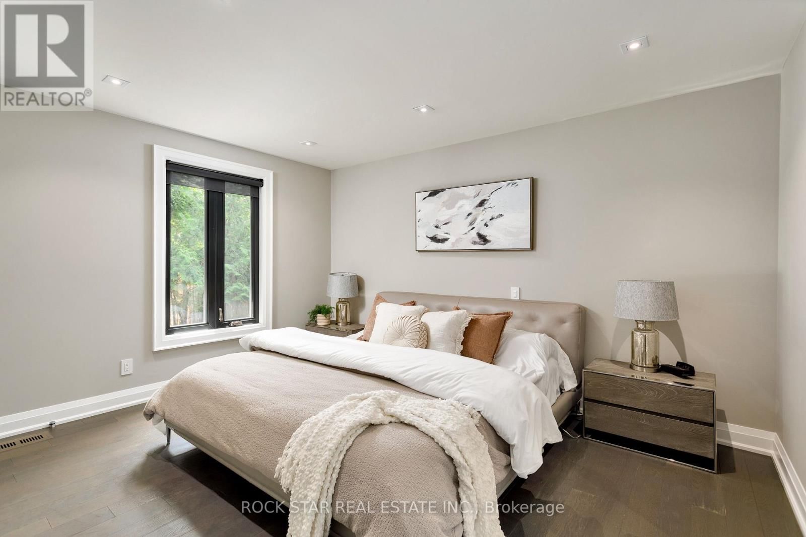 946 GLENWOOD AVENUE Image 24