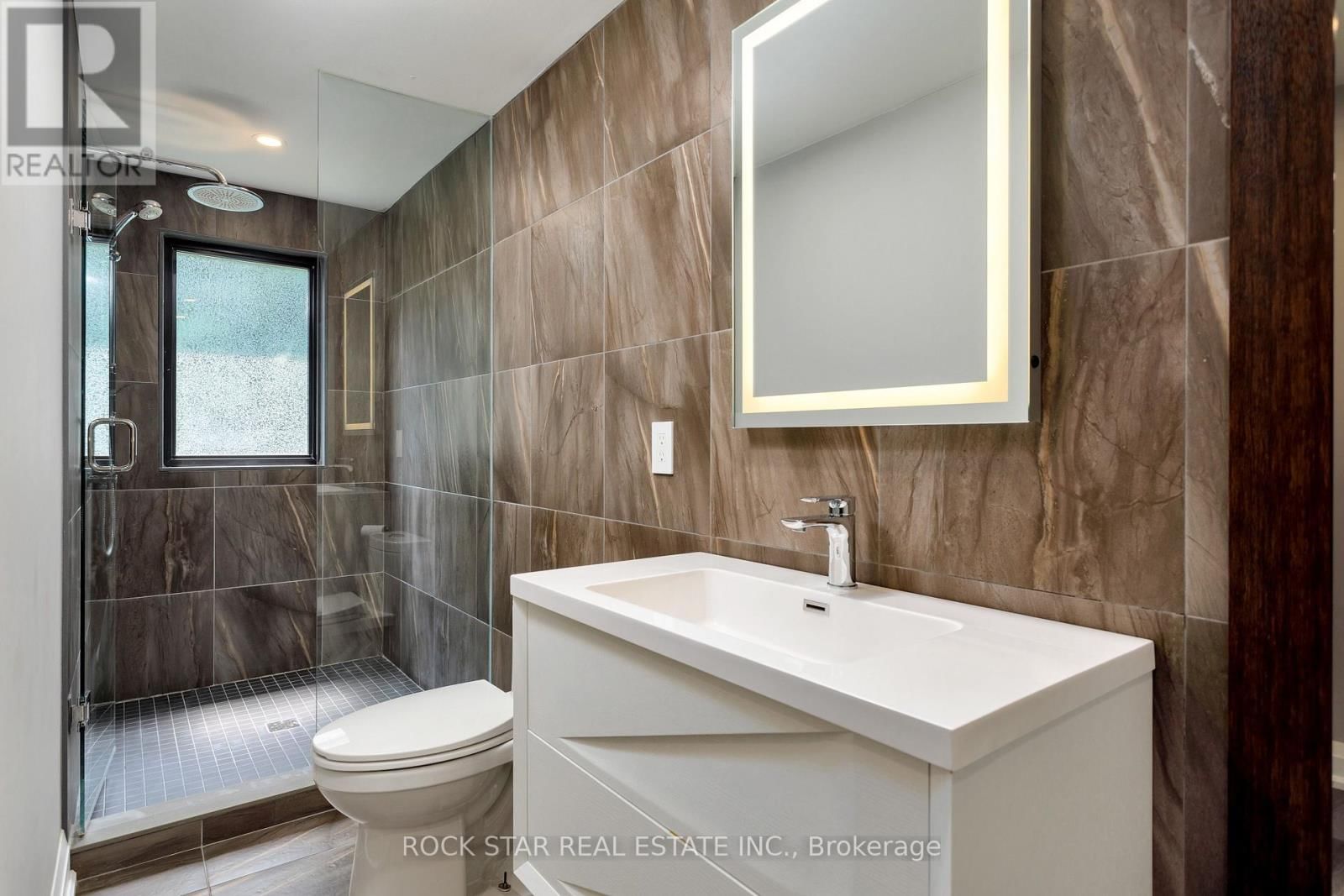 946 GLENWOOD AVENUE Image 32