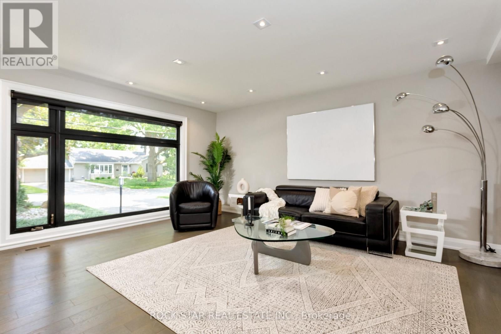 946 GLENWOOD AVENUE Image 5