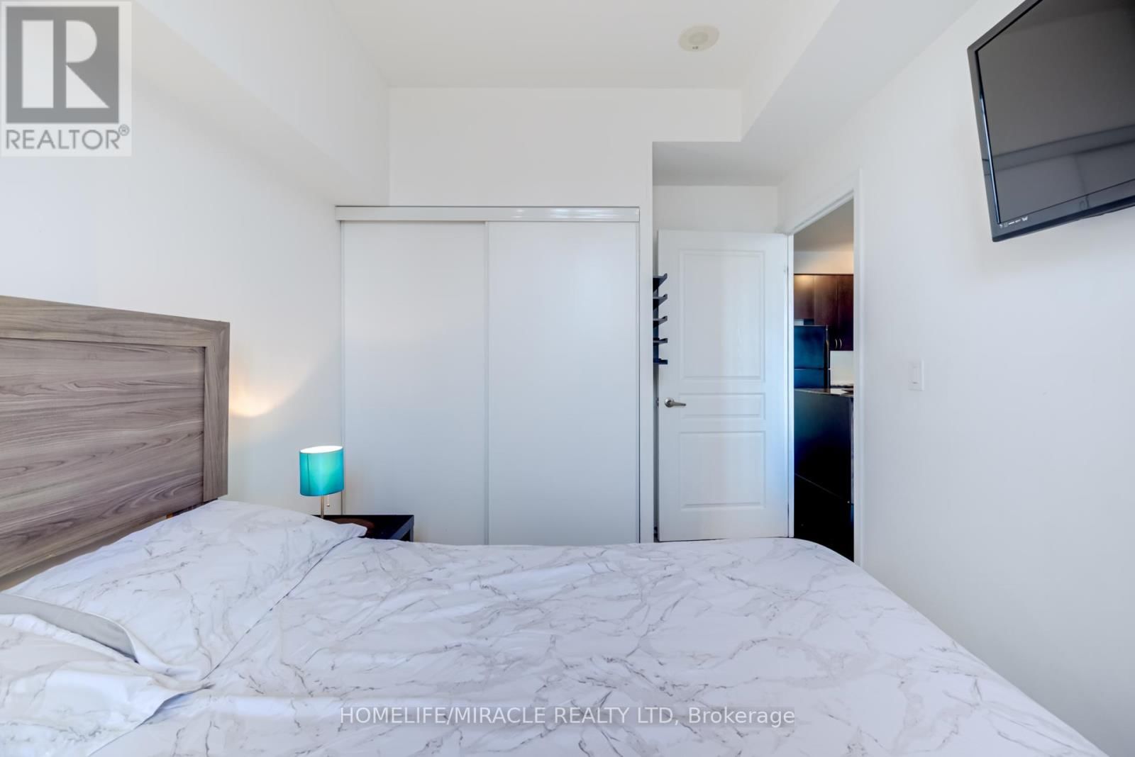 502 - 223 WEBB DRIVE Image 23