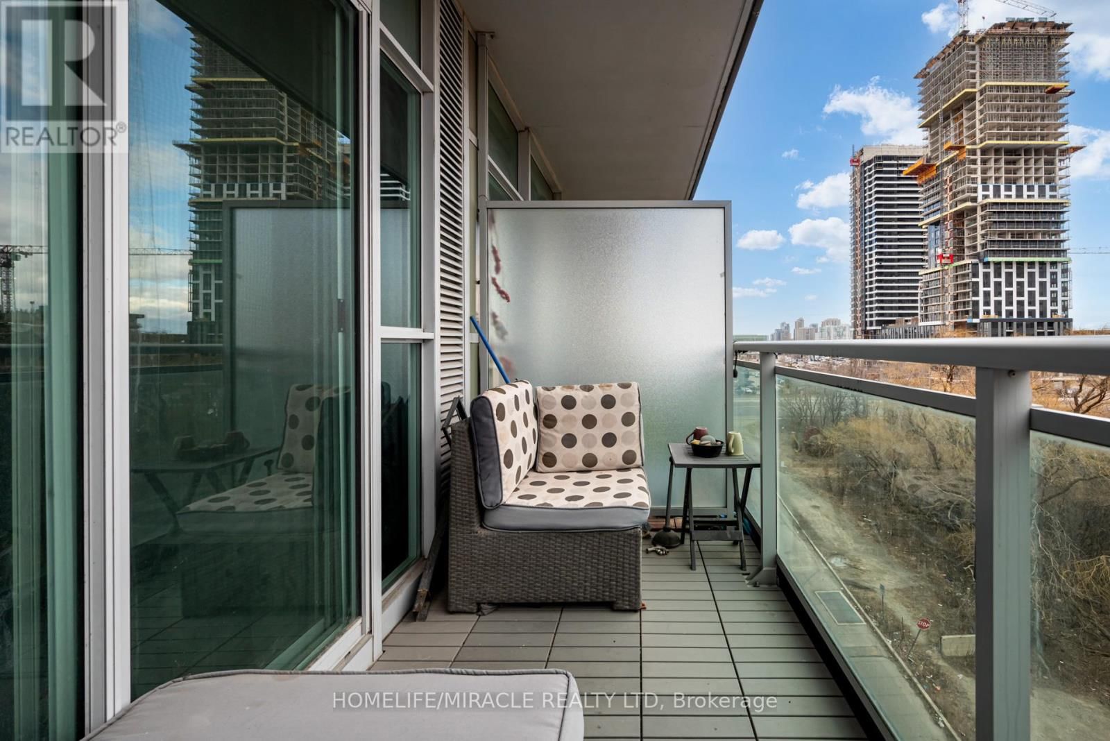 502 - 223 WEBB DRIVE Image 31