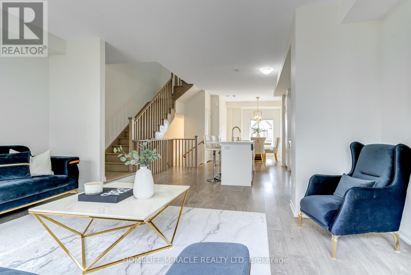 18 QUEENSLAND CRESCENT Image 13