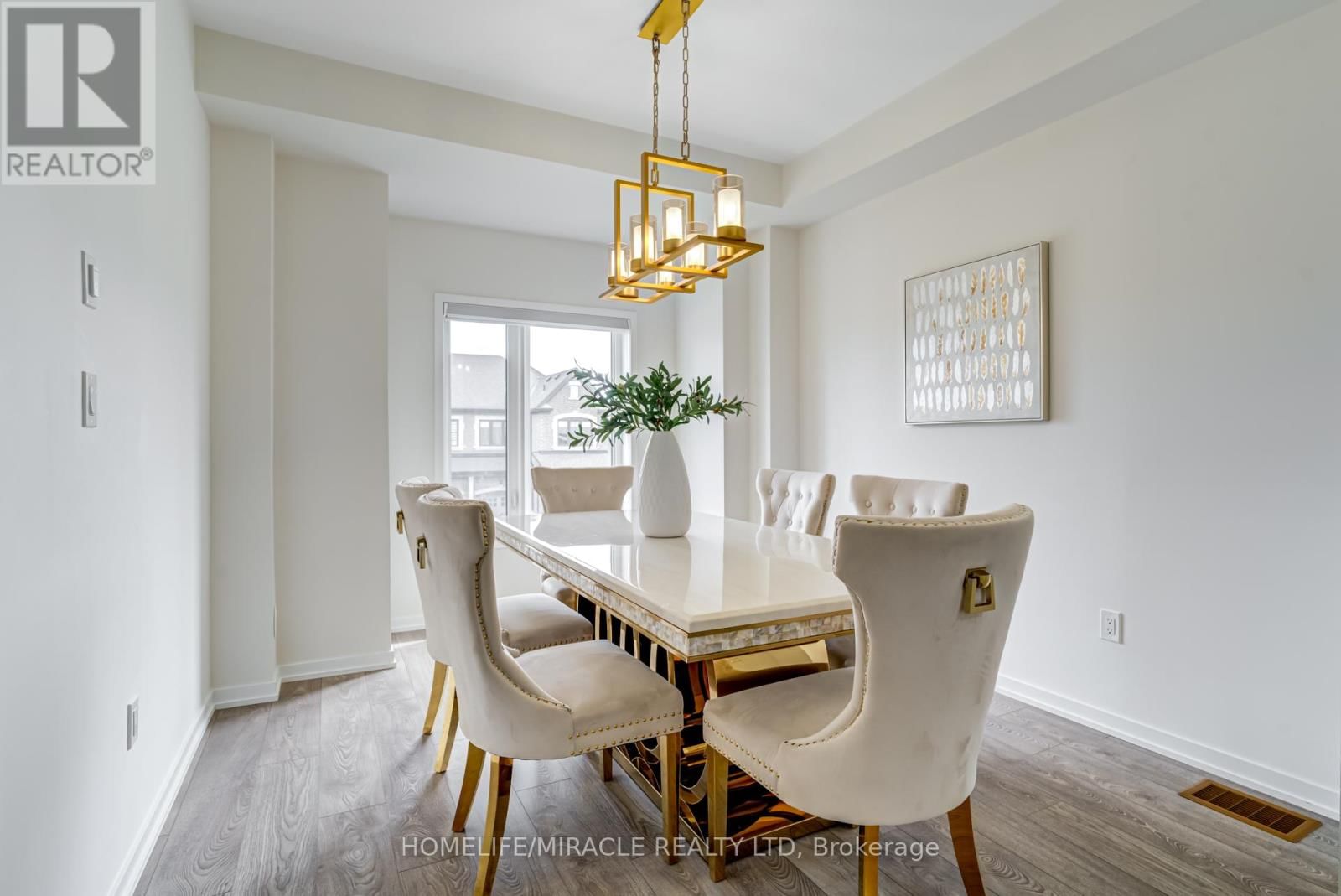 18 QUEENSLAND CRESCENT Image 18