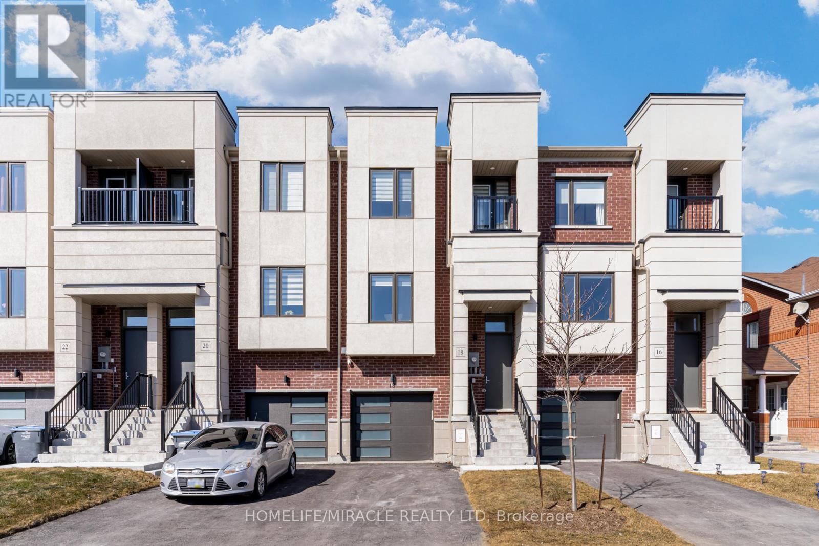 18 QUEENSLAND CRESCENT Image 2