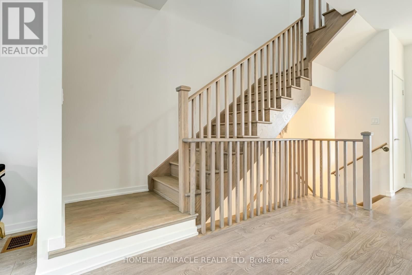 18 QUEENSLAND CRESCENT Image 22