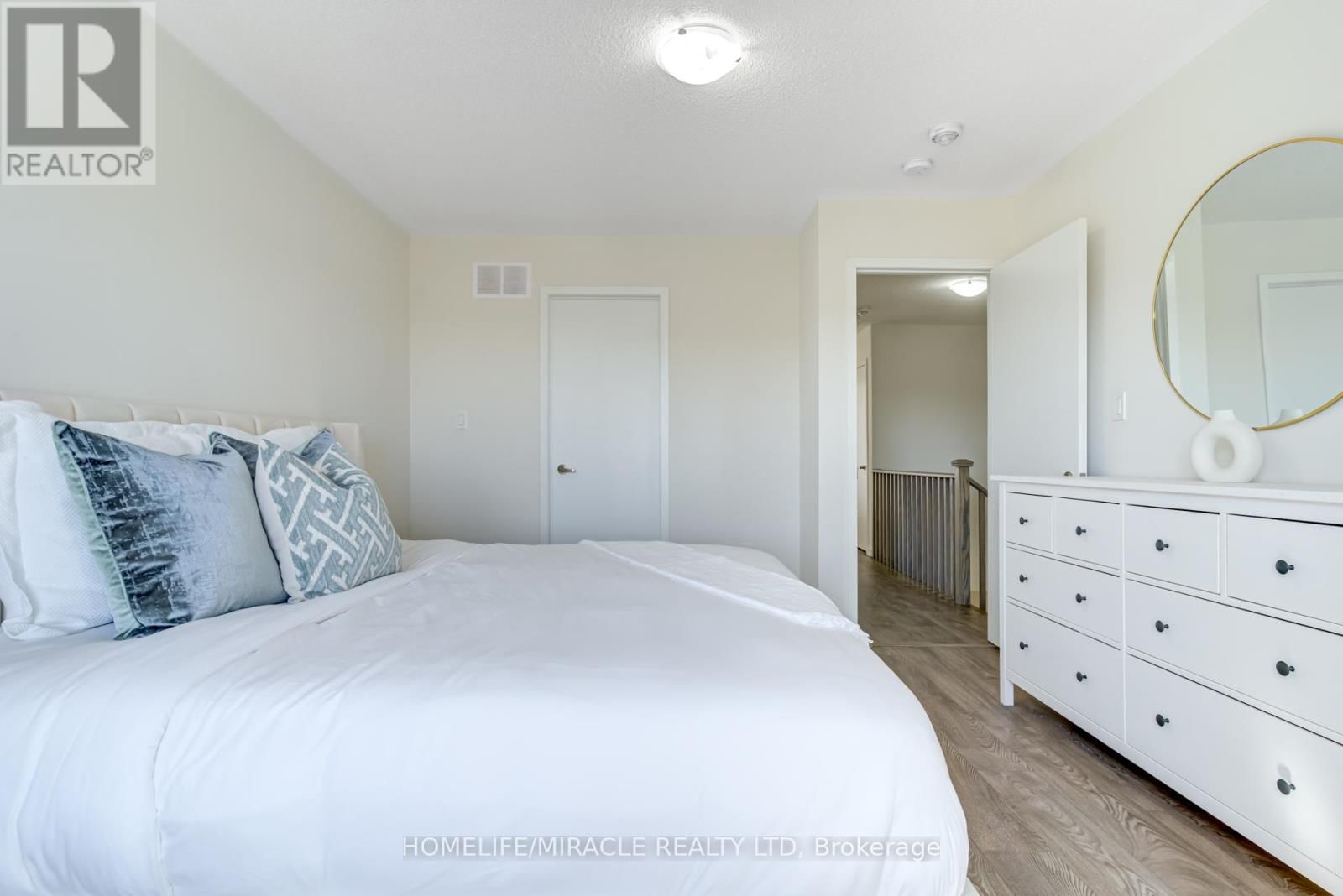 18 QUEENSLAND CRESCENT Image 25