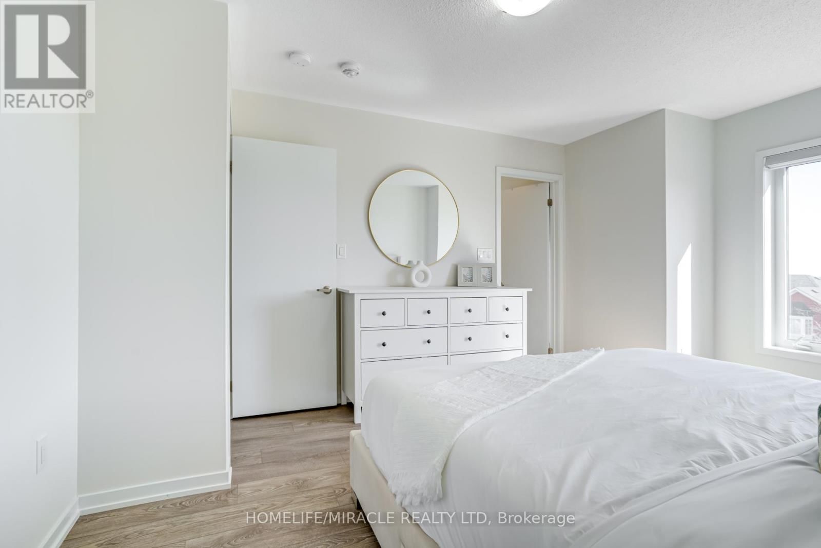 18 QUEENSLAND CRESCENT Image 26