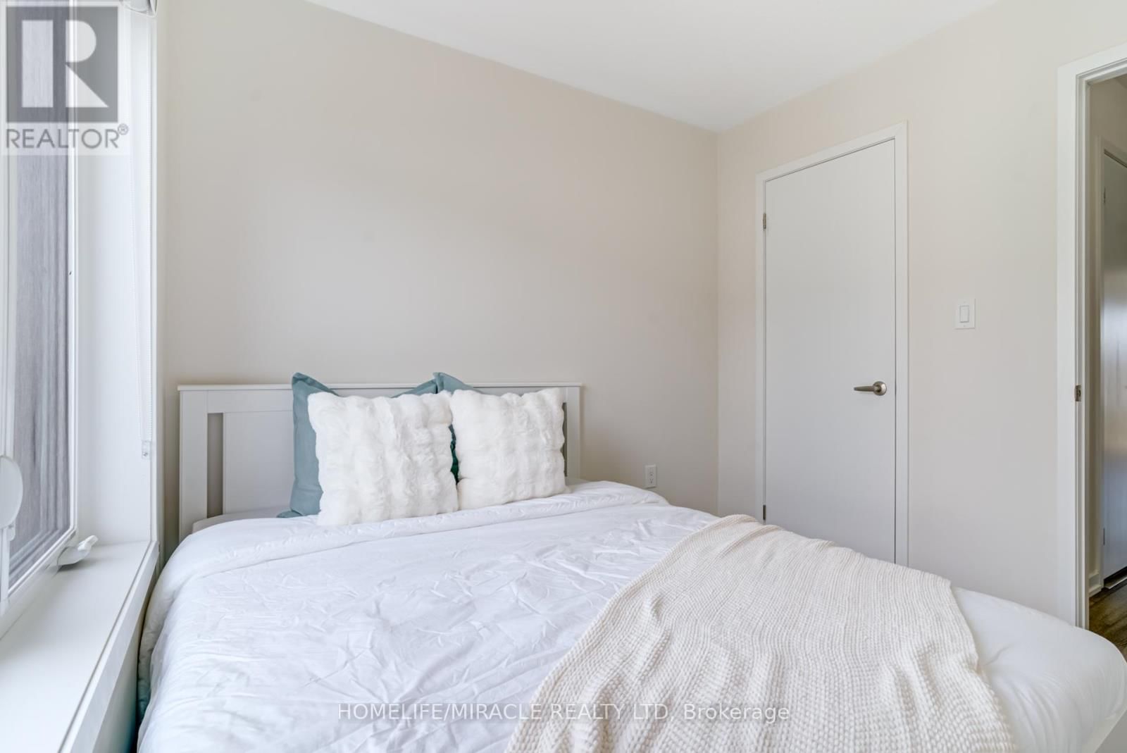 18 QUEENSLAND CRESCENT Image 31